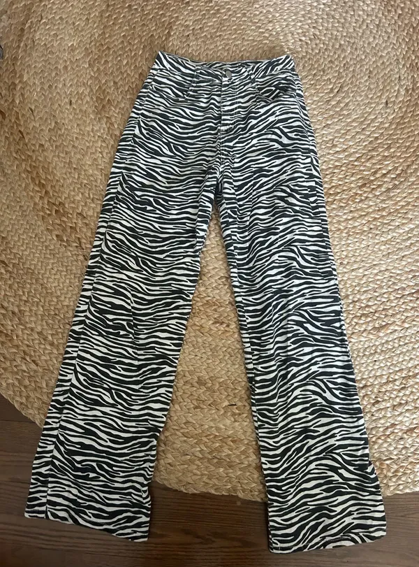 Zebra Print Bailey Rose Jeans - Image 2