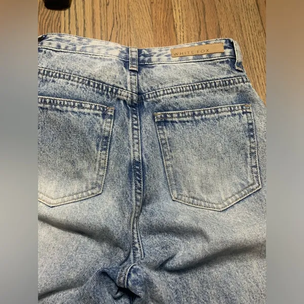 White fox jeans xs - Image 7