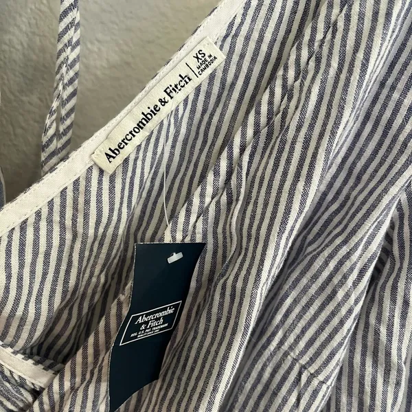 NWT Abercrombie & Fitch Striped Linen Wrap Top XS - Image 6