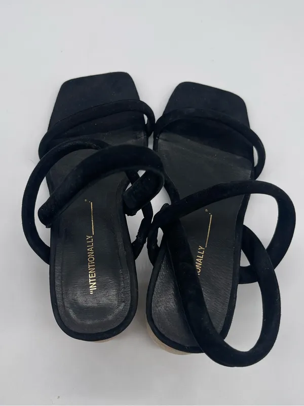 Internationally Black Strappy Sandals with Sculpted Wooden Heel - Image 3