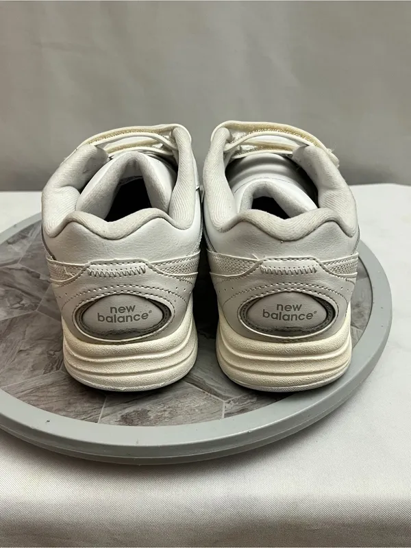 New Balance 577 Walking Shoes Women’s 7.5 White Leather Hook & Loop WW577VW - Image 3
