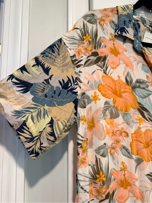 American Eagle Size M Tropical Hawaiian Camp Resort Short Sleeve Button Shirt - Image 4