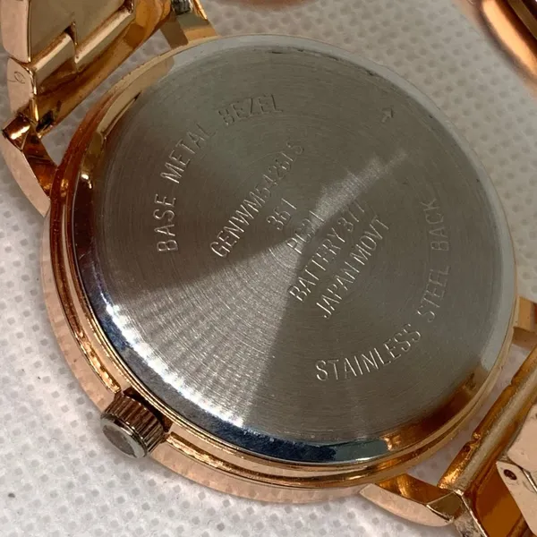 Rose gold tone women’s quartz analog wrist watch 38mm heart dial running - Image 7