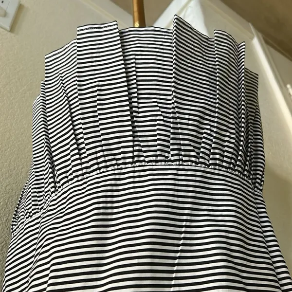 Kate Spade Black White Broome Street Striped Black Tee Shirt Top Small, NWT - Image 4