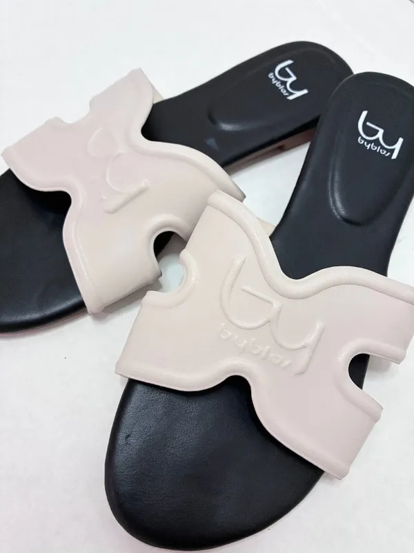 By Byblos Logo Cutout Slide Sandals - EU 39 - Cream - Image 2