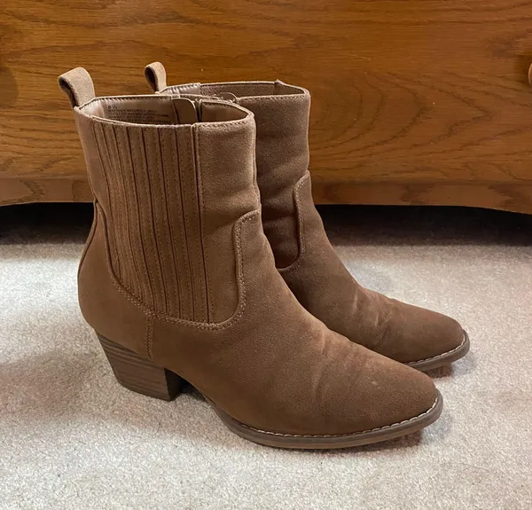 Universal Threads Brown Booties - Image 4