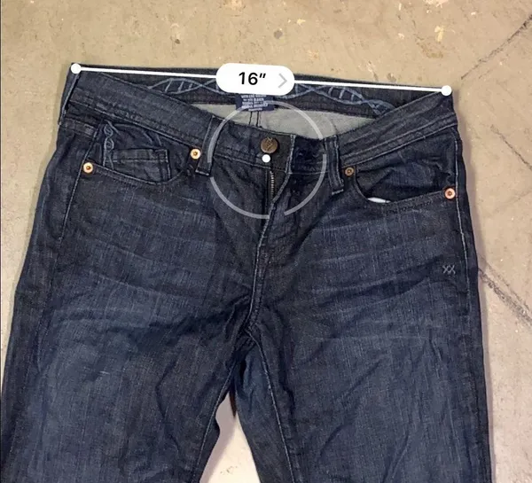 Dark colored flare jeans - Image 5