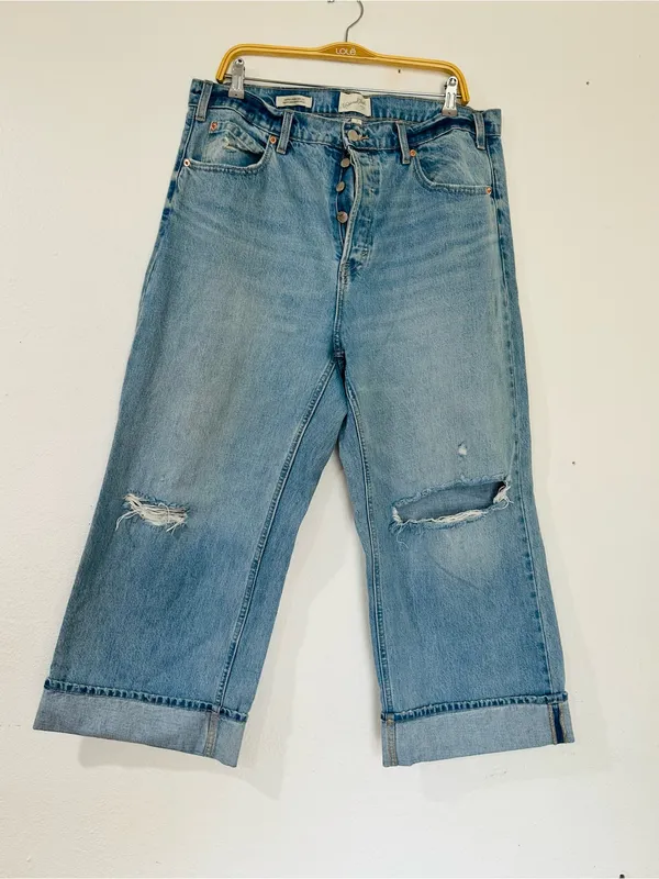 Universal Threads Light Blue High-Rise Wide Leg Distressed Jeans - Image 3