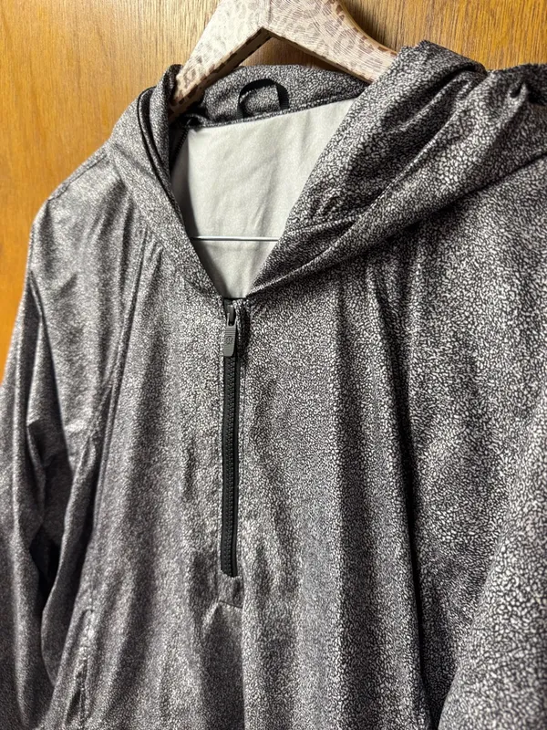 Lululemon I Put A Shell On You 1/4 Zip Hooded Long Sleeve Jacket Black White 10 - Image 7