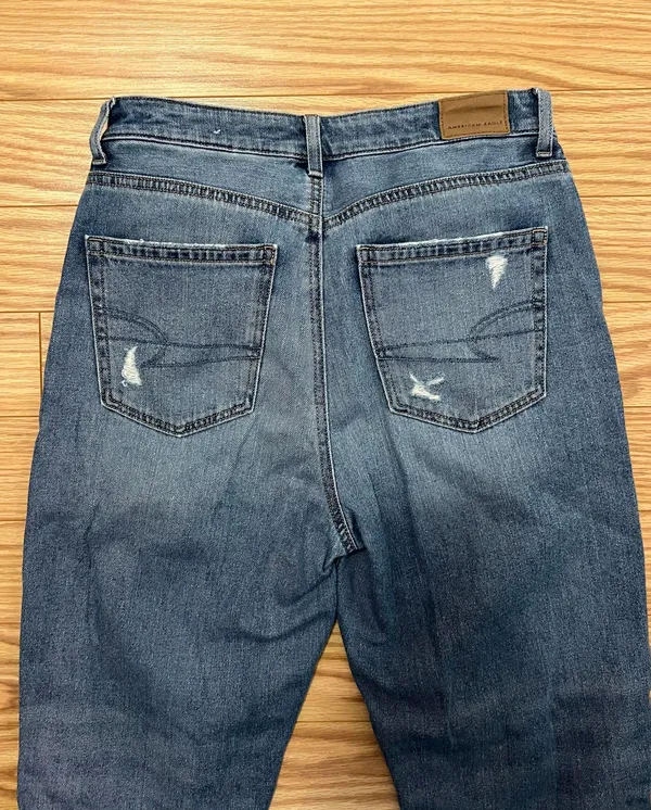 American Eagle Outfitters Moms Jeans - Image 2