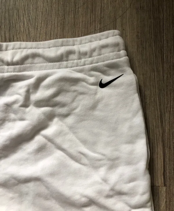 Nike Essential Sweatshorts - Image 4