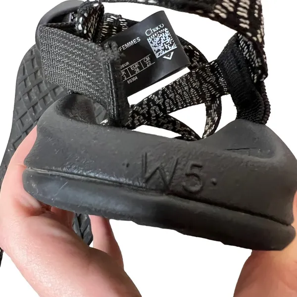 Chacos Z1 Sandals Tune Black‎ Size 5 womens - Image 4