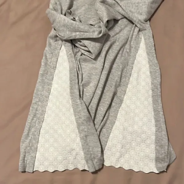Loft size small long sleeve grey sweater with white lace inset on sides EUC - Image 6