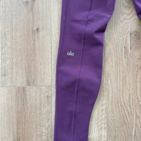 Alo Yoga Airlift Suit Up Stirrup Leggings in a gorgeous plum purple shade - Image 6