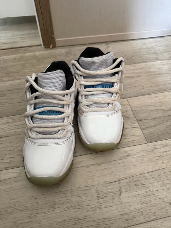 Jordan 11 Retro Low 'Legend Blue' - Image 9