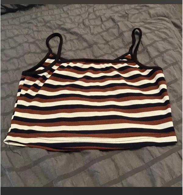 Shein Crop Top - Image 3