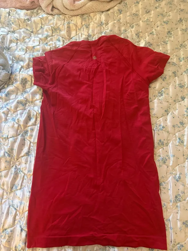 Lululemon top - Image 2
