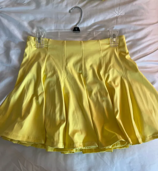 Yellow 2 piece active wear set Size L - Image 4