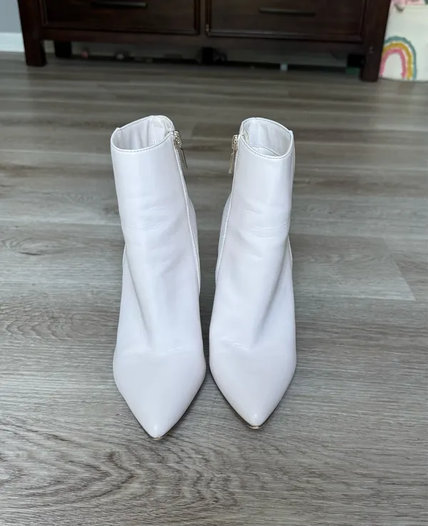 Woman’s Off White Pointed Toe Block Heel Ankle Boots - Image 3