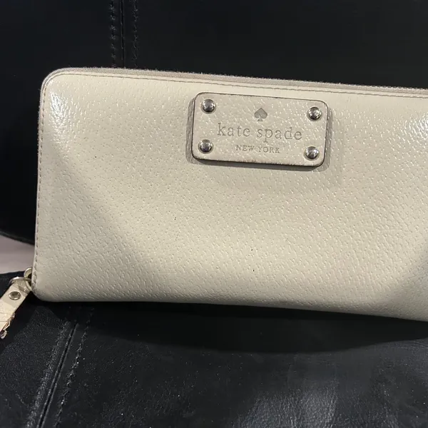 Kate Spade Light Cream Wallet - Image 2