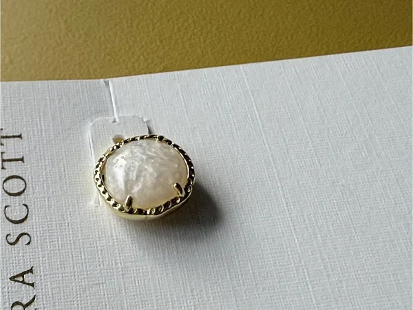 Kendra Scott Sand Dollar Gold Stud Earrings Natural - Image 6