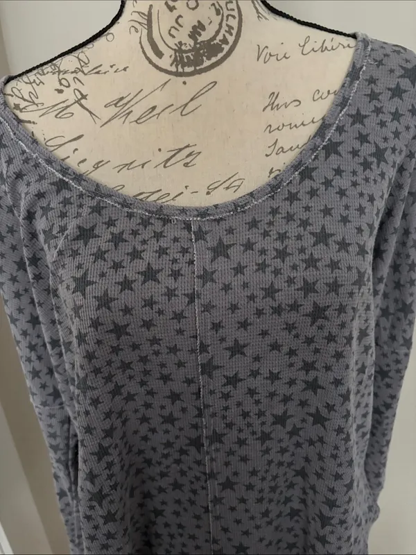 Lucky Brand Large Blue Gray Star-Print Scoop Neck Long Sleeve Tunic - Image 2