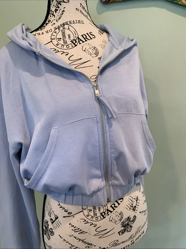 Tinsel Town Junior Women’s Medium Light Blue Cropped Full Zip Hoodie Sweatshirt - Image 2