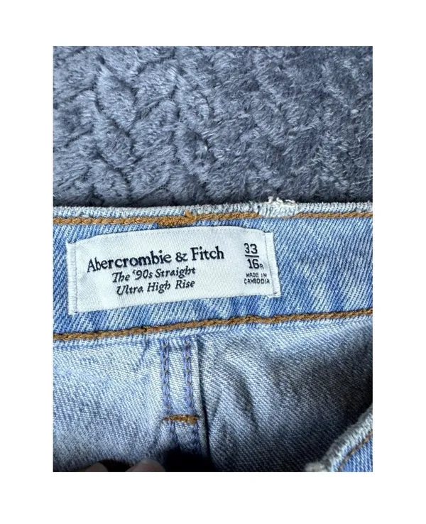 Abercrombie The 90s Straight Ultra High Rise Jeans - Image 6