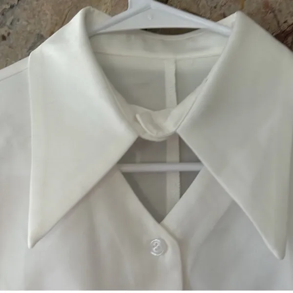Commense Metal Button Cutout Polo Shirt size large White - Image 6