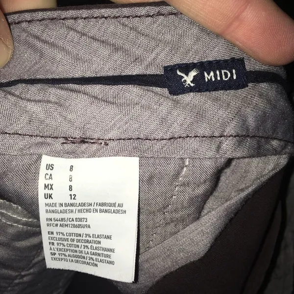 American Eagle plum size 8 midi stretch shorts Purple - Image 3