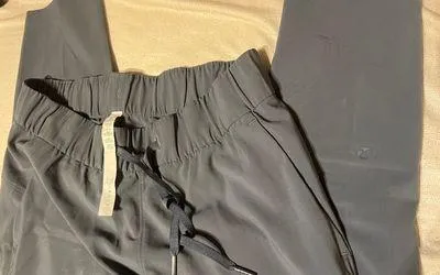 Lululemon Joggers - Image 5