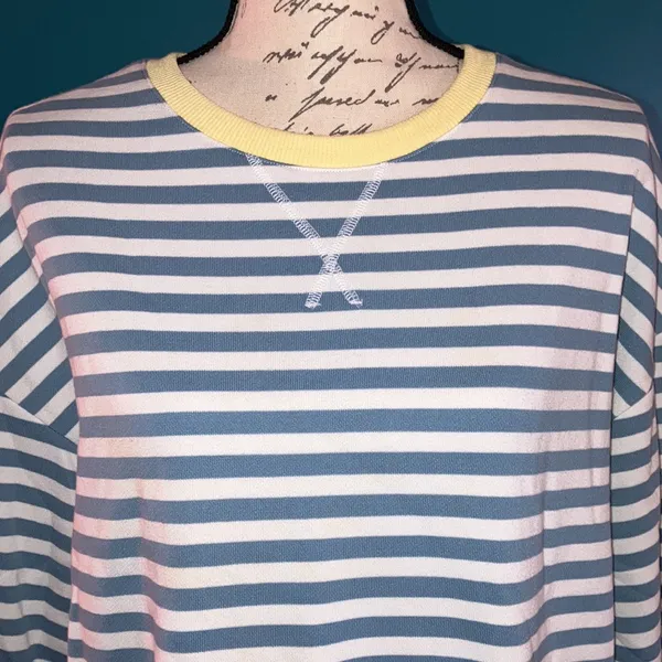 Trendy Queen Crewneck Sweatshirt, Small Blue - Image 2