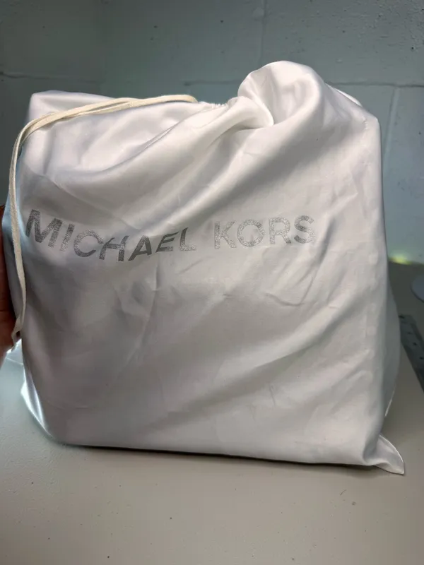 Michael Kors Bag Leather Shoulder Black - Image 15