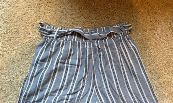 Hollister Ultra High Rise Linen Blue Striped Tie Pants - Image 8