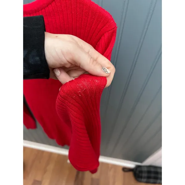 Liz‎ Claiborne Red Ribbed Knit Sweater Sparkle Button Detail Long Sleeve Women M - Image 3