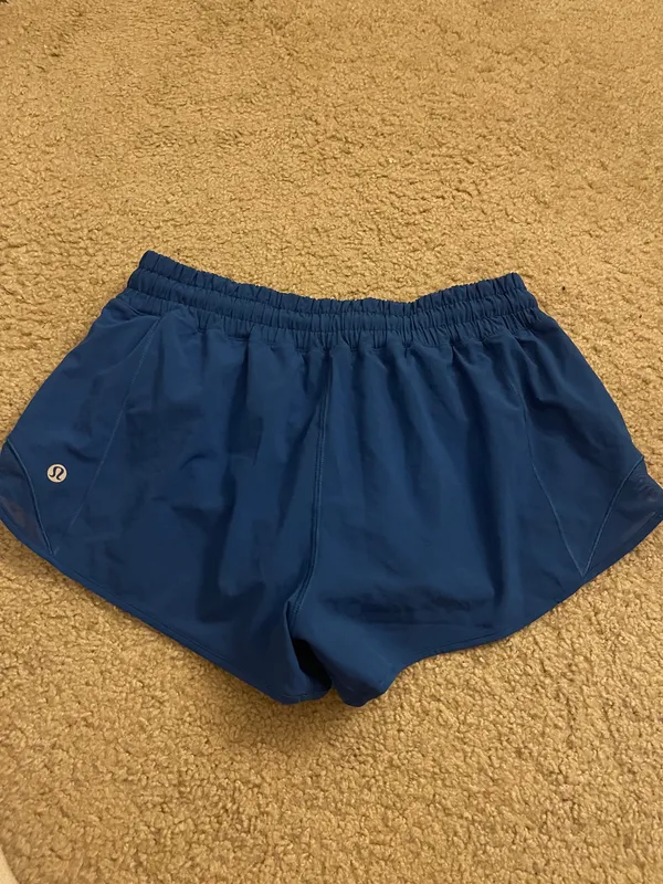 Lululemon Hotty Hot Shorts 2.5" Low-Rise - Image 2