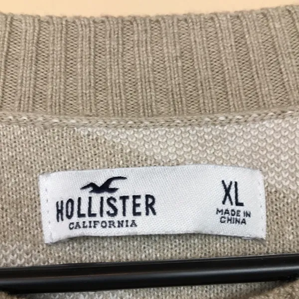 Hollister Women’s Knit Checkered Pattern Print Beige White Cropped Sweater - Image 8