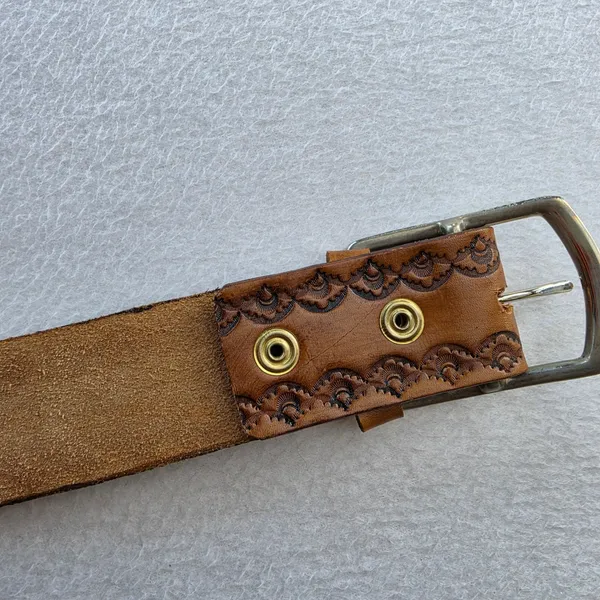 Vintage Tooled Leather Belt Tan Brown Scalloped‎ Floral Western Boho Medium - Image 4