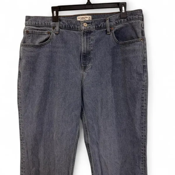 Abercrombie Fitch Women's 34" 18 Jeans 90s Straight Ultra High Rise Embroidered - Image 2