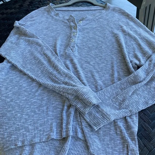 American Eagle Soft Grey Henley - Image 3