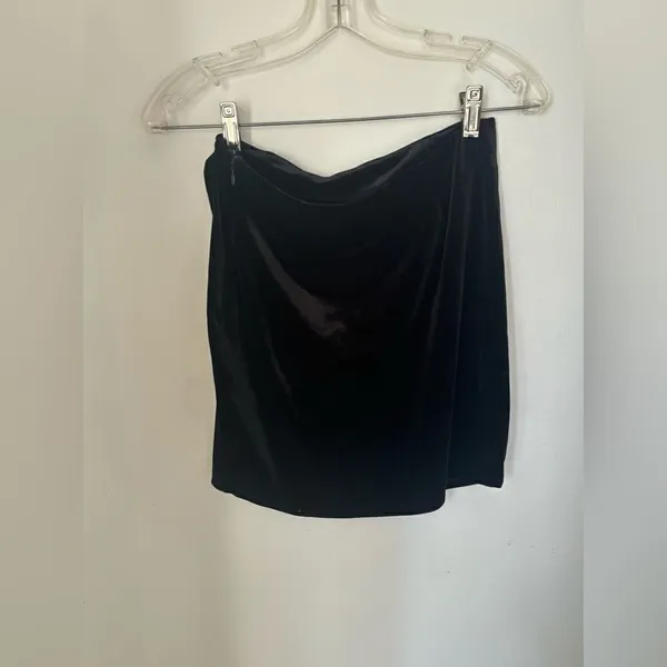 Abercrombie & Fitch Black Velvet Ruffle Mini Skirt Size XS - Image 9