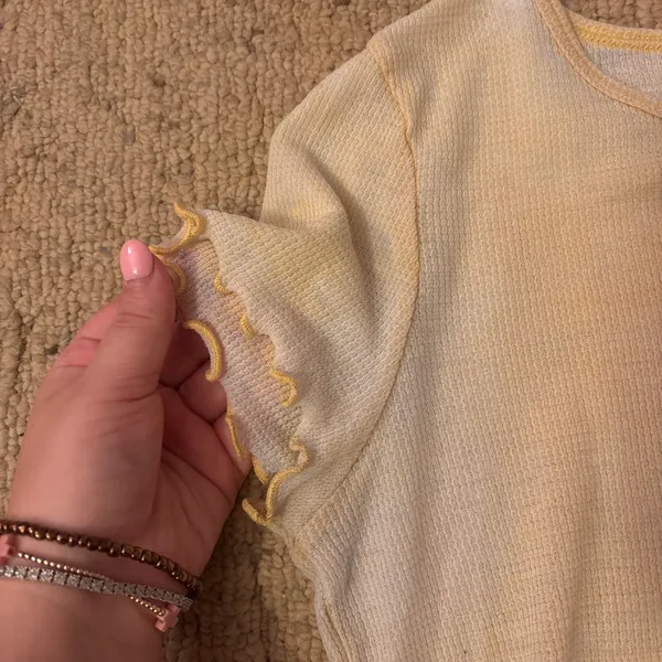 American Eagle Yellow Crop Top - Image 3