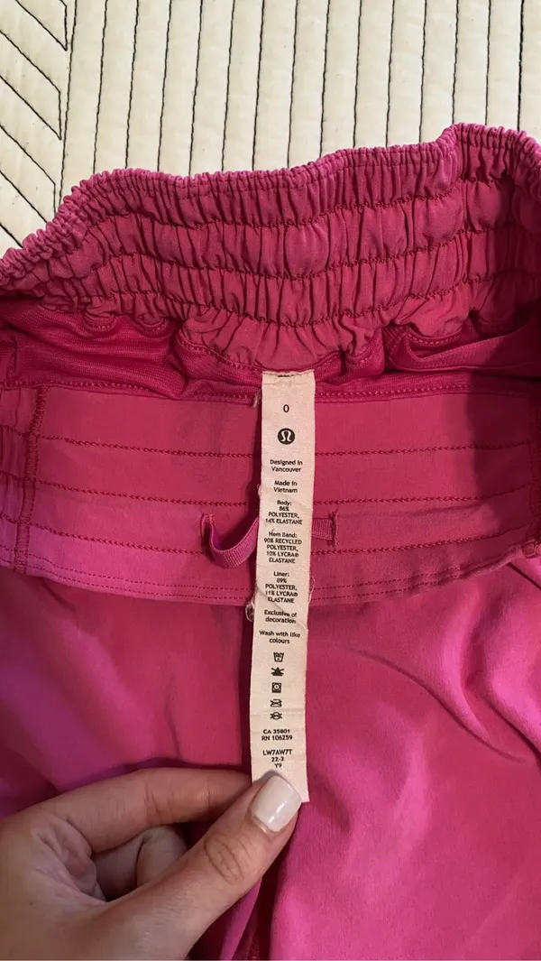 Lululemon Hotty Hot Shorts 4” - Image 3