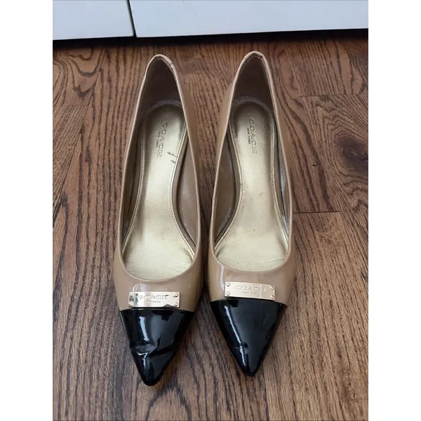 Coach Zan Patent Tapioca/Black Pointed Toe Pump Size 8B - Image 2