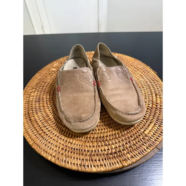 OluKai Women Tan Leather Slip On Loafers Embossed Drop In Heel Shoes - Image 2
