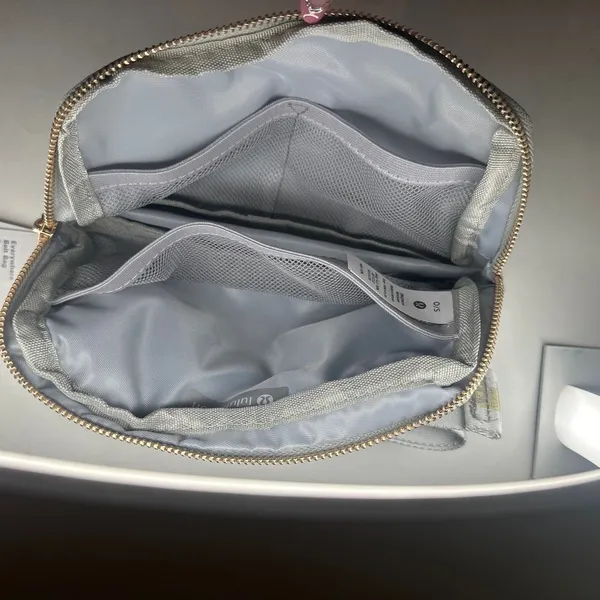 Lululemon Belt Everywhere Bag 1L Grey - Image 3