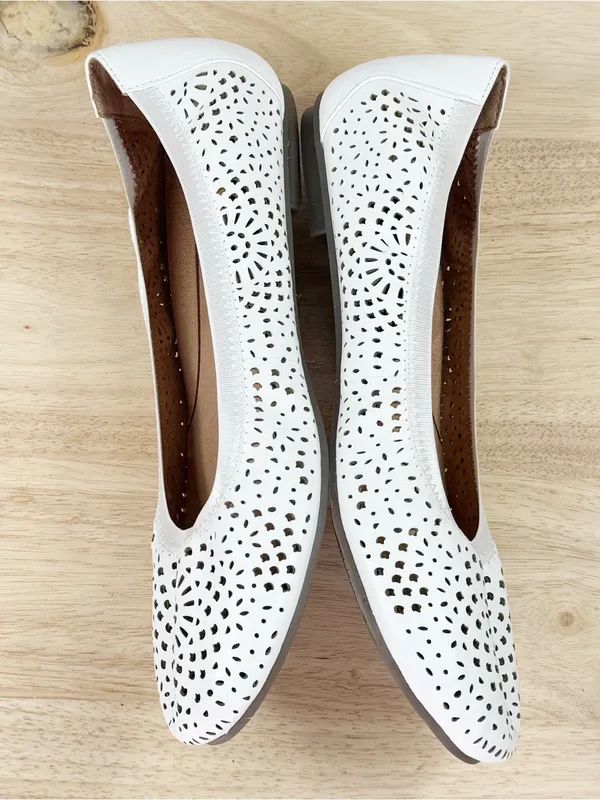 Vionic Robyn Eyelet Perforated Leather Ballet‎ Flats White Size 9.5 - Image 5