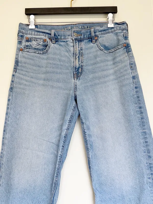 AMERICAN EAGLE Strigid Stovepipe Jeans Light Wash Size 8 X-Short - Image 2