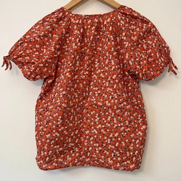 Universal Threads Micro Floral Baby Doll Short Sleeve Orange Shirt - Size Small - Image 5