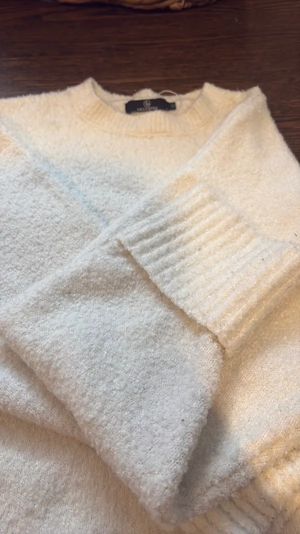 Lilllusory white sweater Size M - Image 2